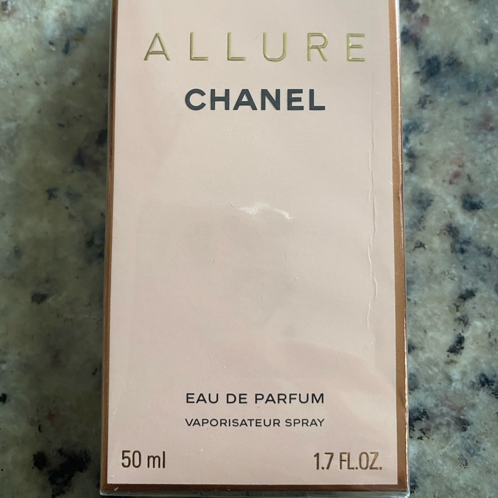 Chanel Allure Eau de Parfum 1.7 Fragrance